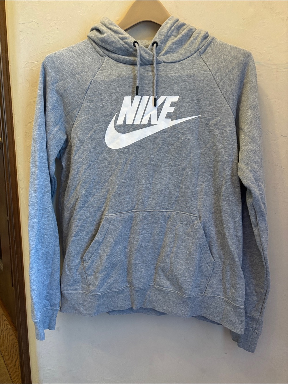 Like new Nike hoodie! Small